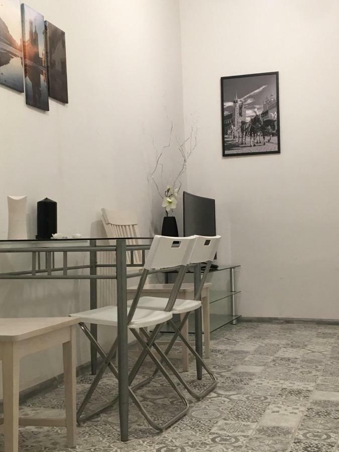 Old Cracow Apartments クラクフ エクステリア 写真